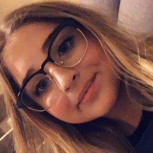 Meet your Posher, Madeline